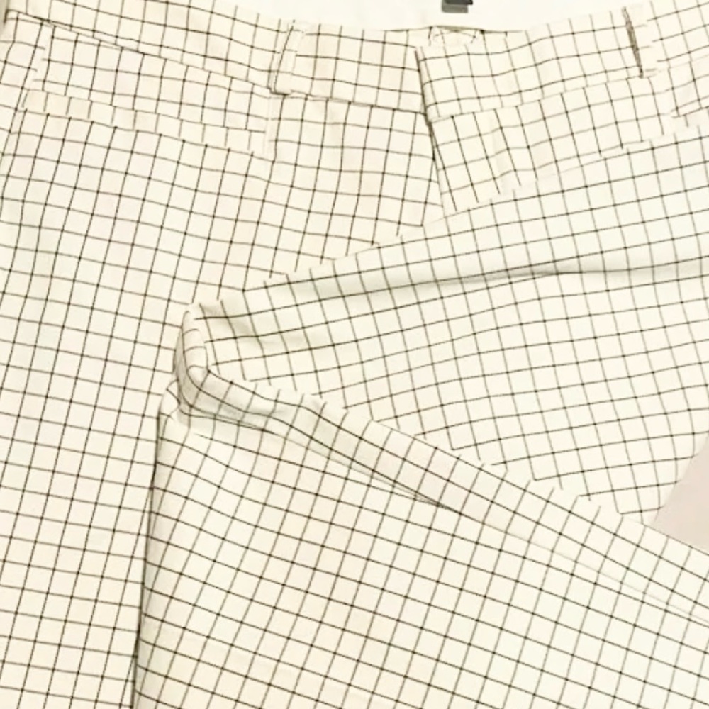 Reposhed, did not fit. 
Banana Republic White Trousers with Black Grid Check
